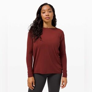 Lululemon Athletica Back in Action Long Sleeve *Rulu
Savannah
